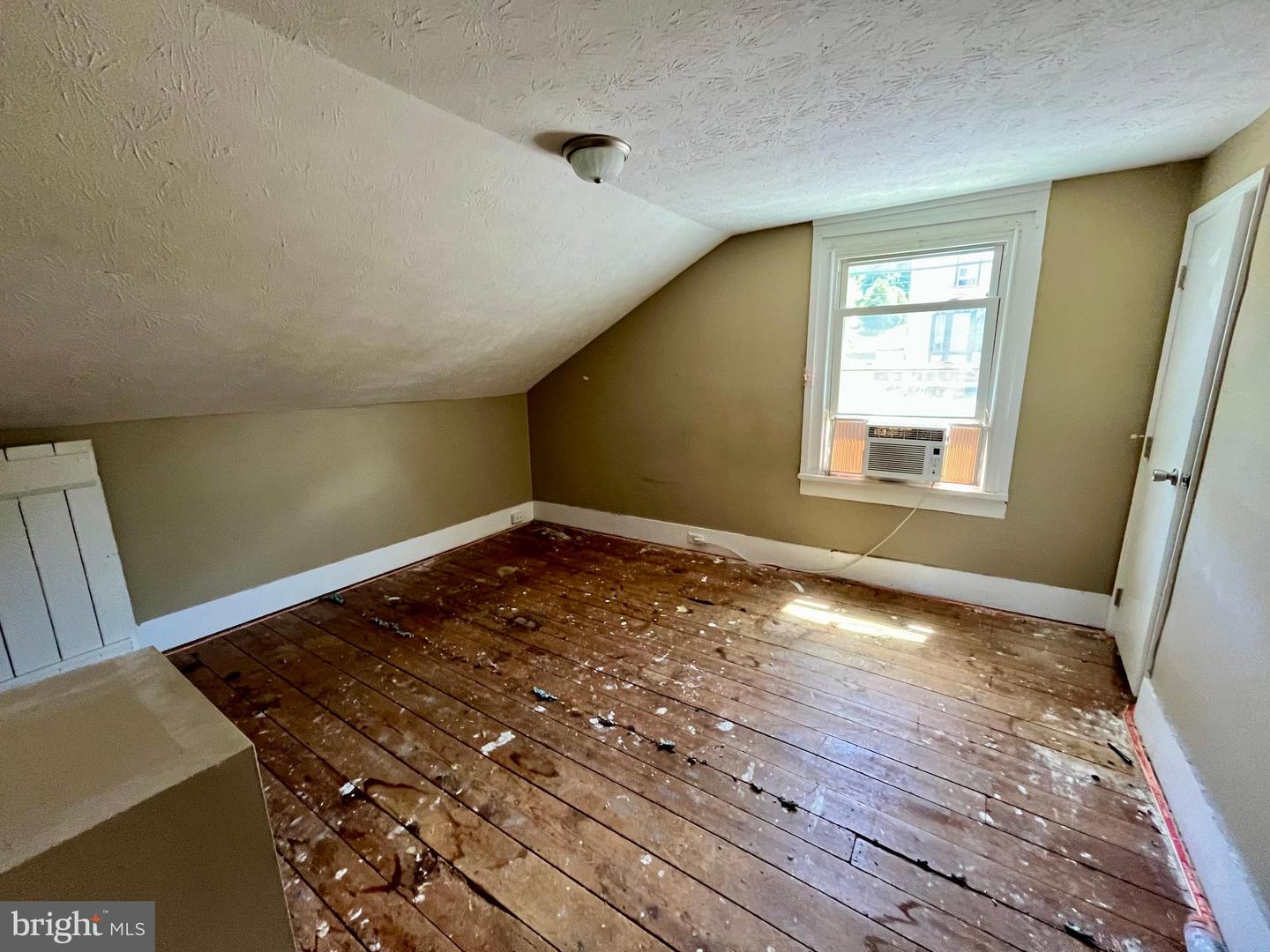 1112 BUTLER ST, STAUNTON, Virginia 24401, 4 Bedrooms Bedrooms, ,1 BathroomBathrooms,Residential,For sale,1112 BUTLER ST,VASC2000674 MLS # VASC2000674