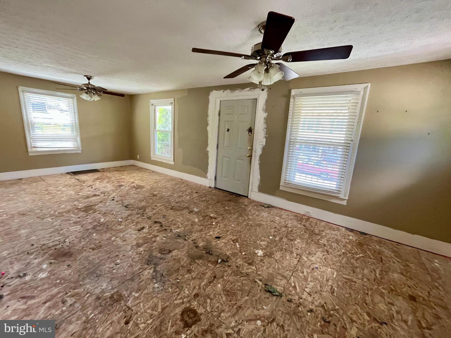 1112 BUTLER ST, STAUNTON, Virginia 24401, 4 Bedrooms Bedrooms, ,1 BathroomBathrooms,Residential,For sale,1112 BUTLER ST,VASC2000674 MLS # VASC2000674