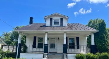 1112 BUTLER ST, STAUNTON, Virginia 24401, 4 Bedrooms Bedrooms, ,1 BathroomBathrooms,Residential,For sale,1112 BUTLER ST,VASC2000674 MLS # VASC2000674