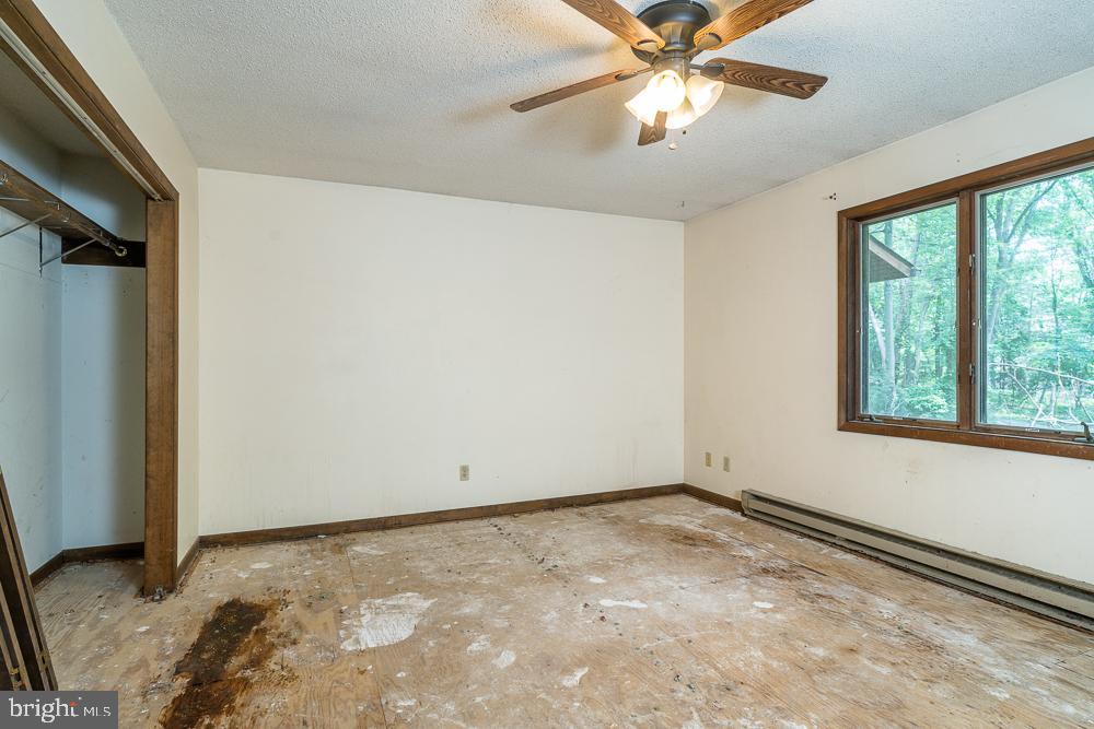 417 ALLEGHANY DR, MC GAHEYSVILLE, Virginia 22840, 3 Bedrooms Bedrooms, ,2 BathroomsBathrooms,Residential,For sale,417 ALLEGHANY DR,VARO2002404 MLS # VARO2002404