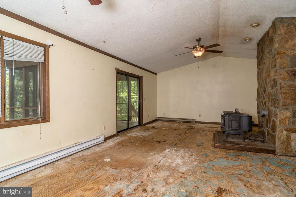 417 ALLEGHANY DR, MC GAHEYSVILLE, Virginia 22840, 3 Bedrooms Bedrooms, ,2 BathroomsBathrooms,Residential,For sale,417 ALLEGHANY DR,VARO2002404 MLS # VARO2002404