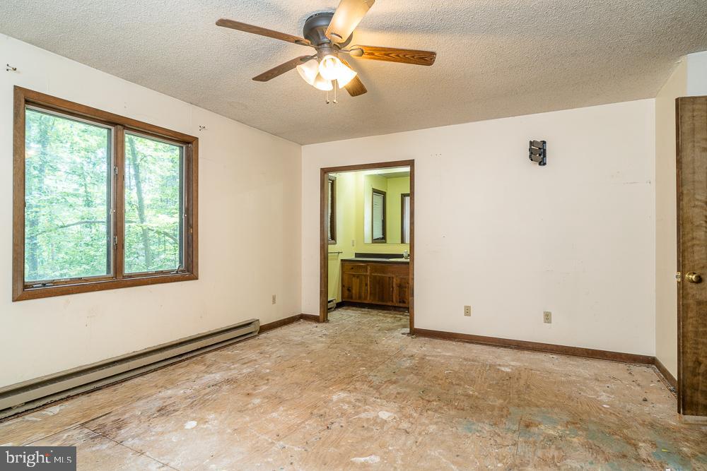 417 ALLEGHANY DR, MC GAHEYSVILLE, Virginia 22840, 3 Bedrooms Bedrooms, ,2 BathroomsBathrooms,Residential,For sale,417 ALLEGHANY DR,VARO2002404 MLS # VARO2002404