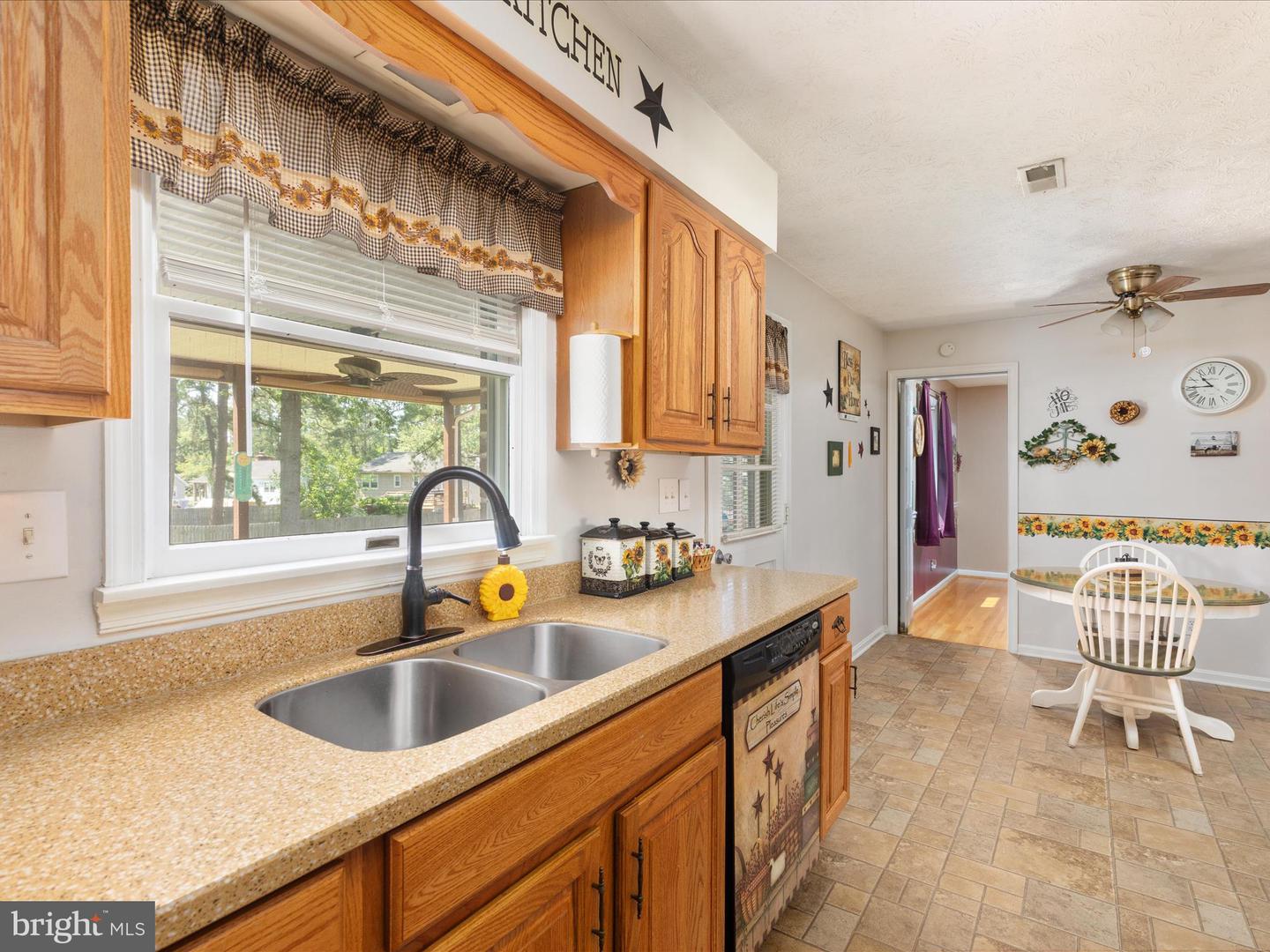 117 AMHERST CT, STEPHENS CITY, Virginia 22655, 3 Bedrooms Bedrooms, ,2 BathroomsBathrooms,Residential,For sale,117 AMHERST CT,VAFV2035094 MLS # VAFV2035094
