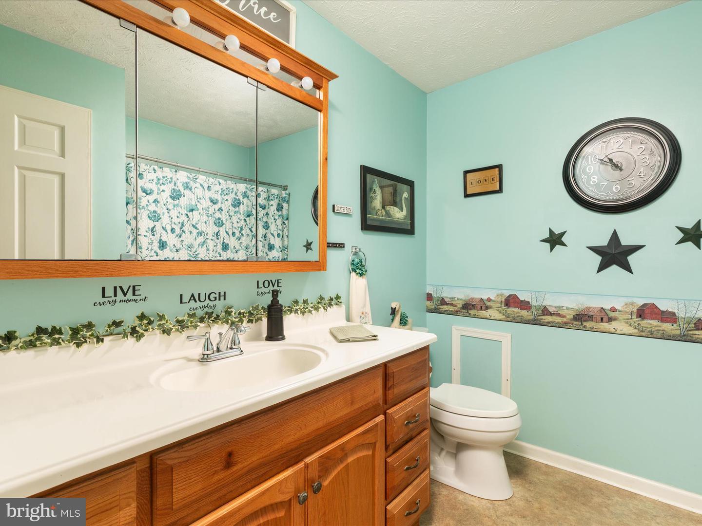 117 AMHERST CT, STEPHENS CITY, Virginia 22655, 3 Bedrooms Bedrooms, ,2 BathroomsBathrooms,Residential,For sale,117 AMHERST CT,VAFV2035094 MLS # VAFV2035094