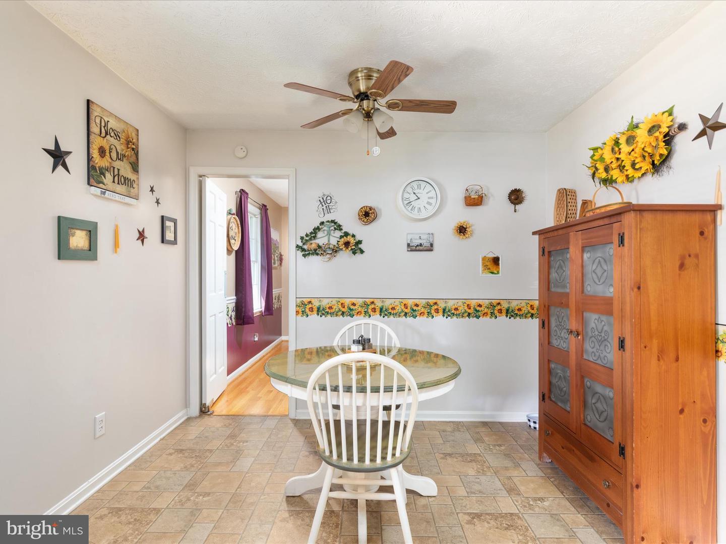 117 AMHERST CT, STEPHENS CITY, Virginia 22655, 3 Bedrooms Bedrooms, ,2 BathroomsBathrooms,Residential,For sale,117 AMHERST CT,VAFV2035094 MLS # VAFV2035094