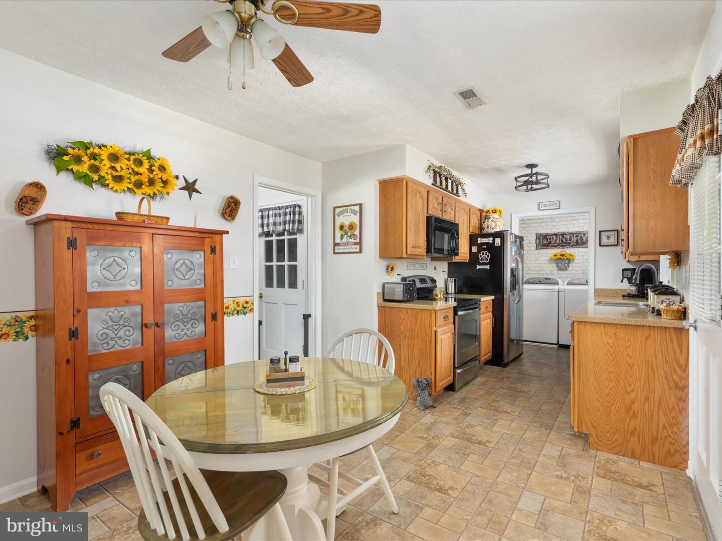 117 AMHERST CT, STEPHENS CITY, Virginia 22655, 3 Bedrooms Bedrooms, ,2 BathroomsBathrooms,Residential,For sale,117 AMHERST CT,VAFV2035094 MLS # VAFV2035094