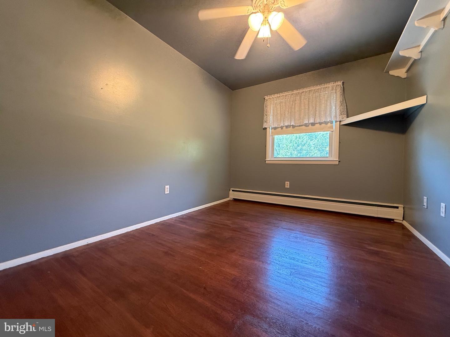 14221 FISHER AVE, WOODBRIDGE, Virginia 22191, 4 Bedrooms Bedrooms, ,2 BathroomsBathrooms,Residential,For sale,14221 FISHER AVE,VAPW2097954 MLS # VAPW2097954