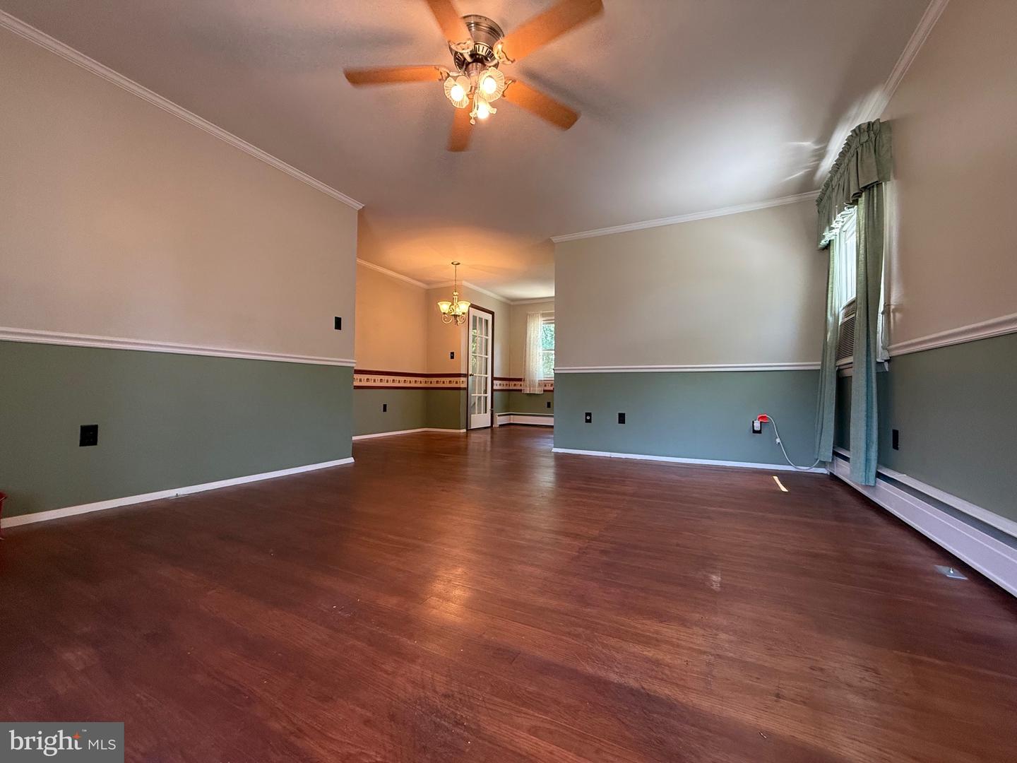 14221 FISHER AVE, WOODBRIDGE, Virginia 22191, 4 Bedrooms Bedrooms, ,2 BathroomsBathrooms,Residential,For sale,14221 FISHER AVE,VAPW2097954 MLS # VAPW2097954
