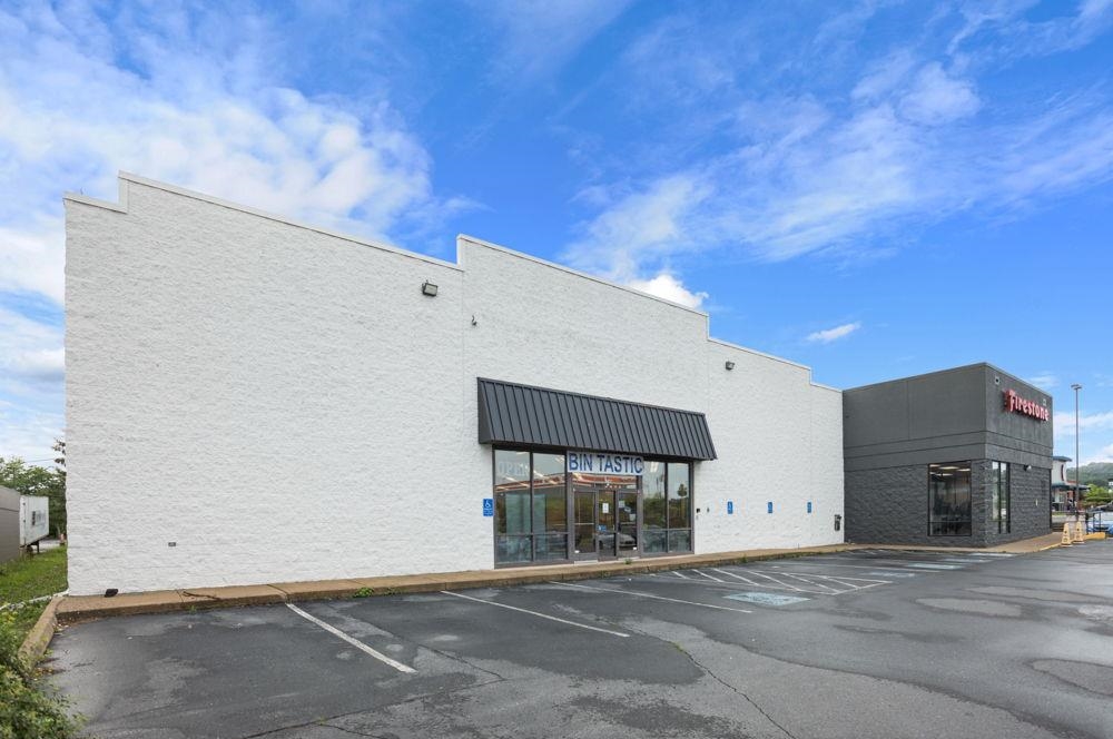 1740 E MARKET ST, HARRISONBURG, Virginia 22801, ,Commercial,1740 E MARKET ST,666133 MLS # 666133