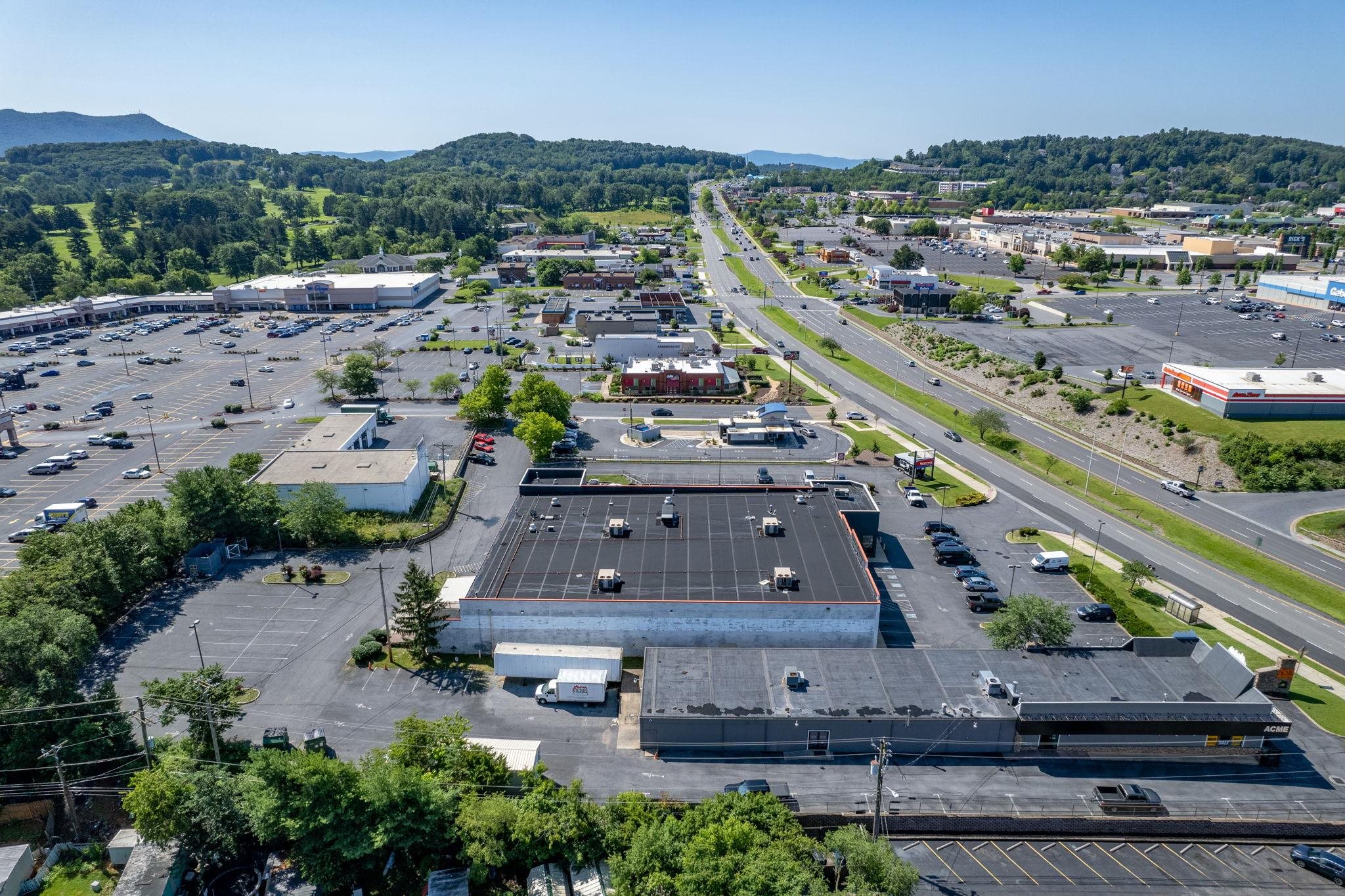 1740 E MARKET ST, HARRISONBURG, Virginia 22801, ,Commercial,1740 E MARKET ST,666133 MLS # 666133
