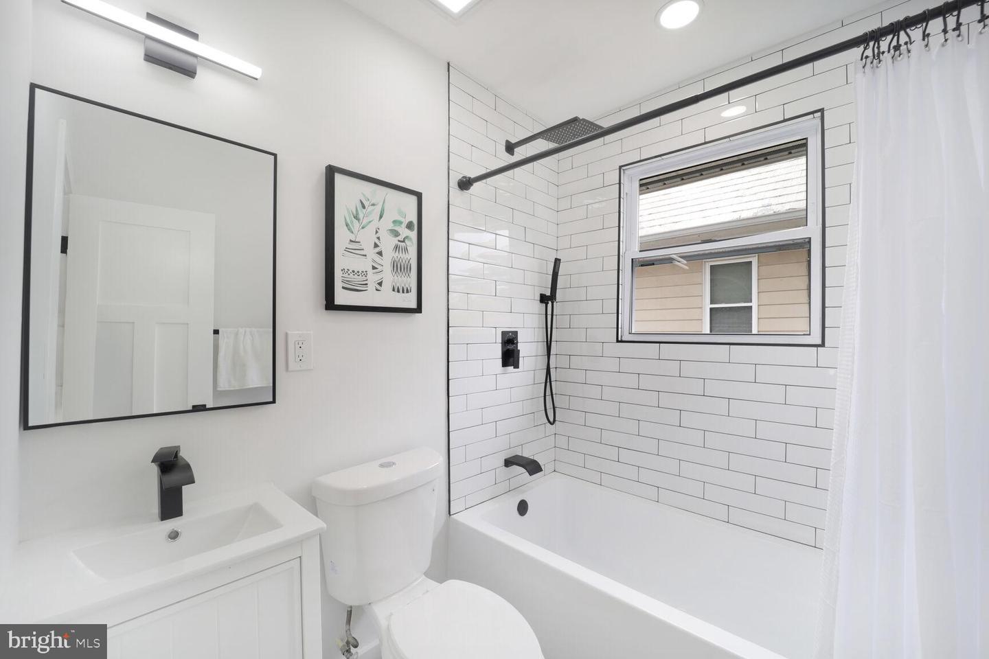3309 22ND ST NE, WASHINGTON, District Of Columbia 20018, 4 Bedrooms Bedrooms, ,3 BathroomsBathrooms,Residential,For sale,3309 22ND ST NE,DCDC2193836 MLS # DCDC2193836
