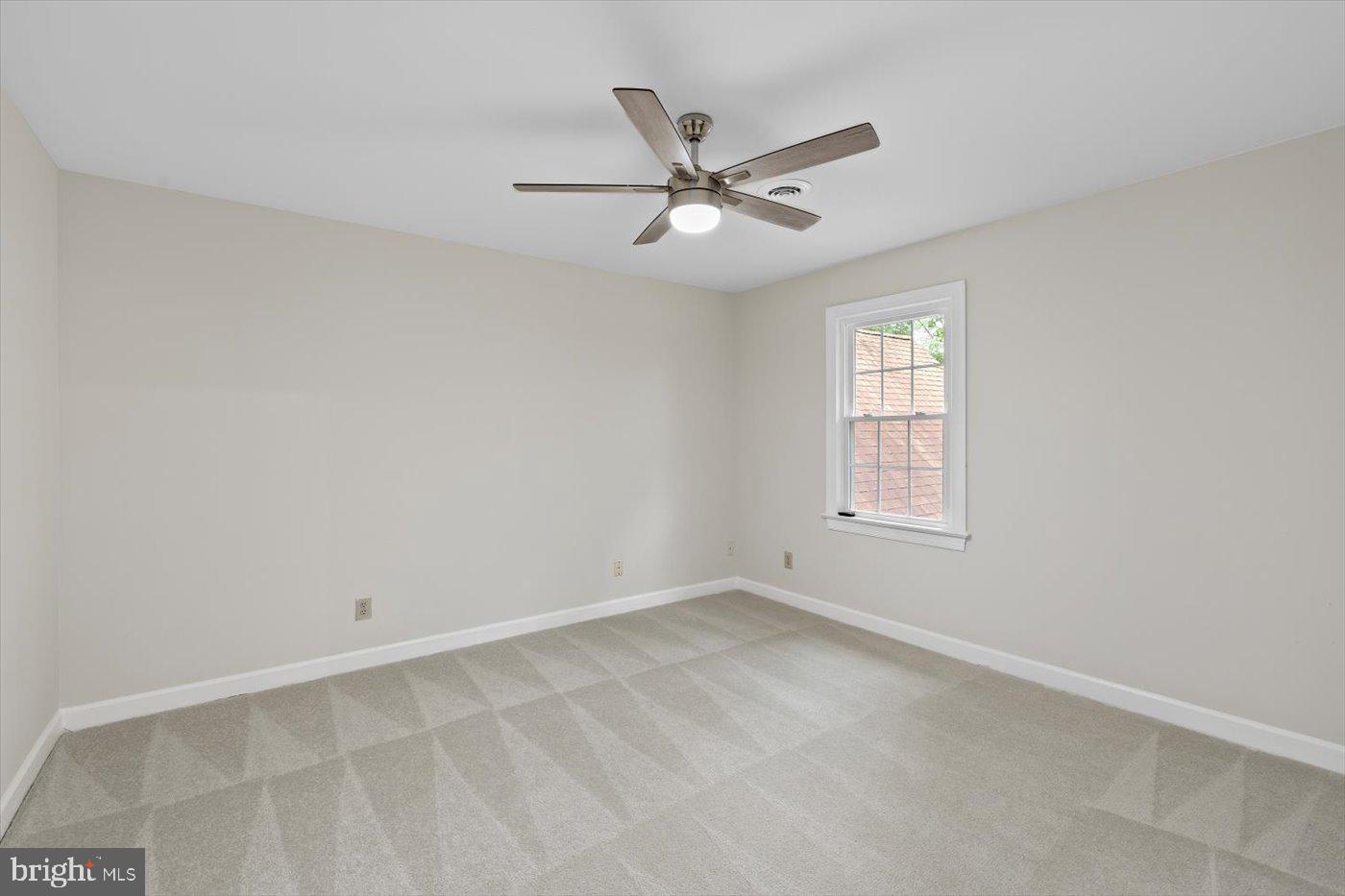 22 BRADDOCK DR, FREDERICKSBURG, Virginia 22405, 4 Bedrooms Bedrooms, ,3 BathroomsBathrooms,Residential,For sale,22 BRADDOCK DR,VAST2039010 MLS # VAST2039010