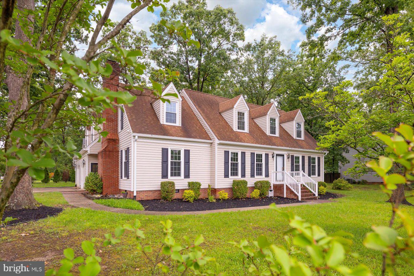 22 BRADDOCK DR, FREDERICKSBURG, Virginia 22405, 4 Bedrooms Bedrooms, ,3 BathroomsBathrooms,Residential,For sale,22 BRADDOCK DR,VAST2039010 MLS # VAST2039010