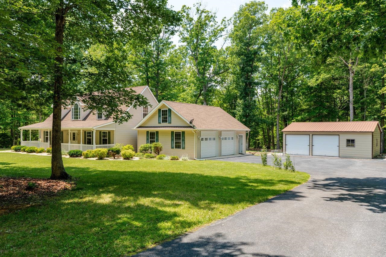 4201 BROWN MOUNTAIN LN, ELKTON, Virginia 22827, 4 Bedrooms Bedrooms, ,3 BathroomsBathrooms,Residential,4201 BROWN MOUNTAIN LN,666124 MLS # 666124