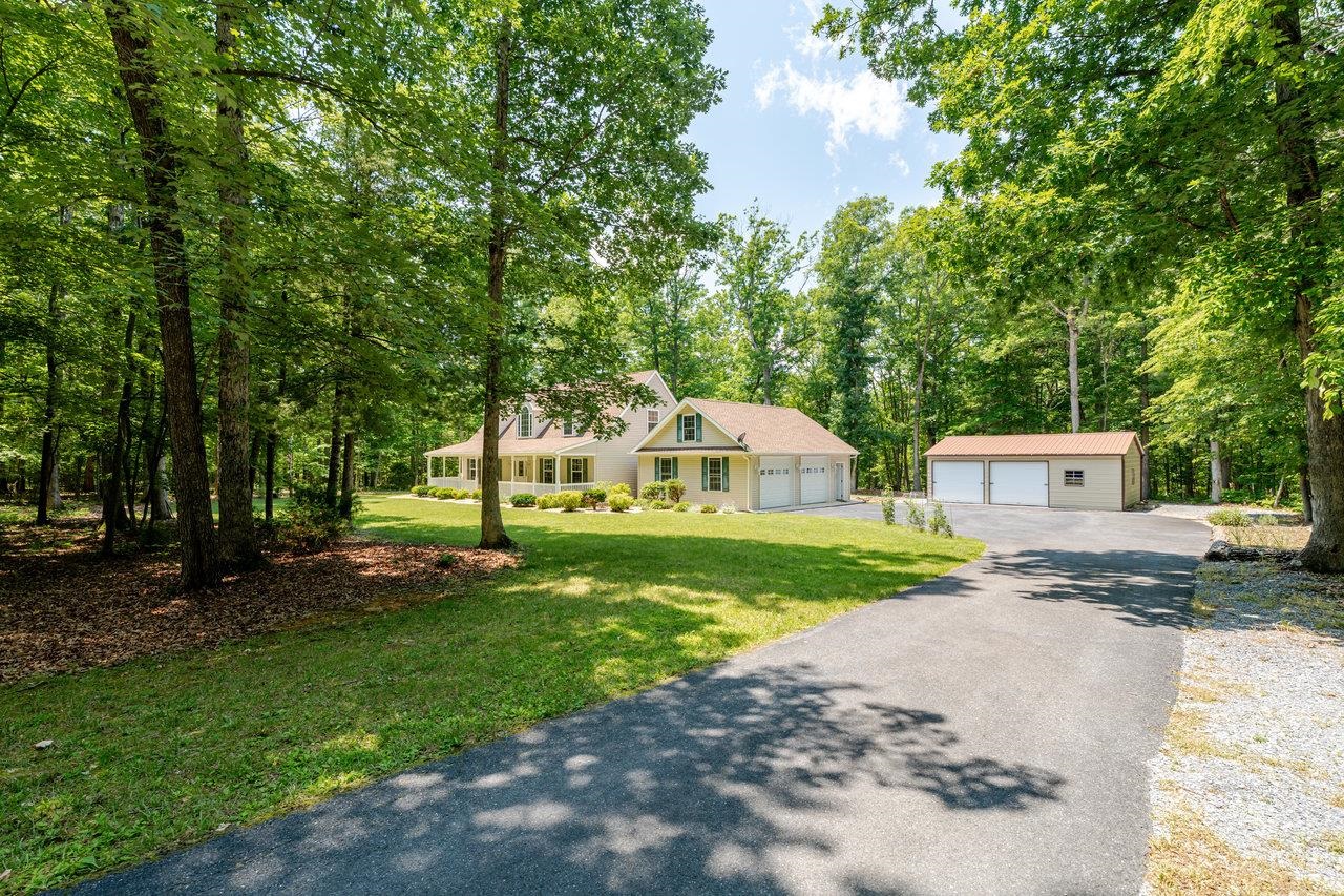 4201 BROWN MOUNTAIN LN, ELKTON, Virginia 22827, 4 Bedrooms Bedrooms, ,3 BathroomsBathrooms,Residential,4201 BROWN MOUNTAIN LN,666124 MLS # 666124