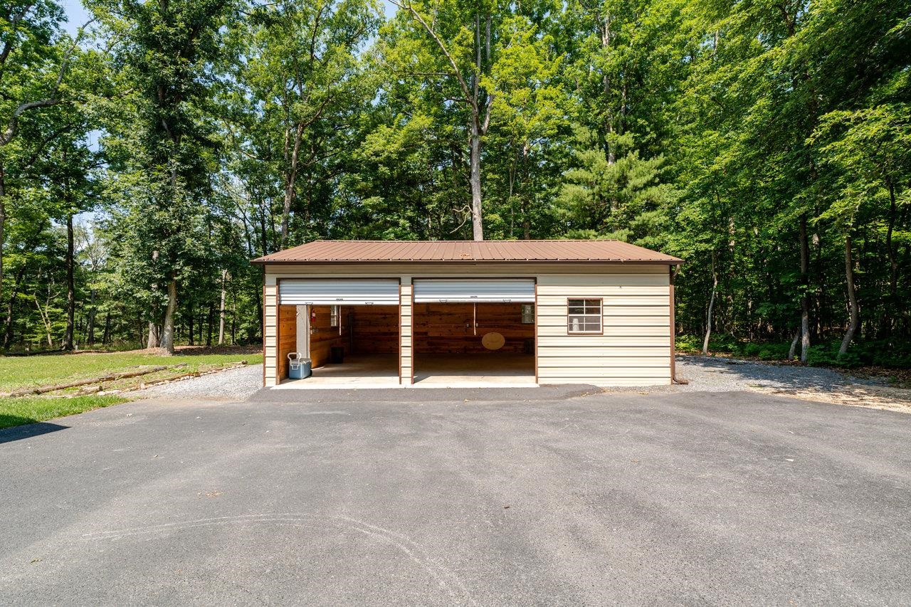 4201 BROWN MOUNTAIN LN, ELKTON, Virginia 22827, 4 Bedrooms Bedrooms, ,3 BathroomsBathrooms,Residential,4201 BROWN MOUNTAIN LN,666124 MLS # 666124