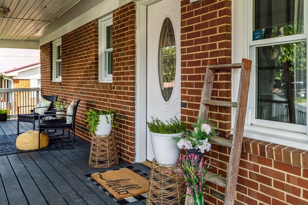 58 AUGUSTA ST, VERONA, Virginia 24482, 3 Bedrooms Bedrooms, ,1 BathroomBathrooms,Residential,58 AUGUSTA ST,666134 MLS # 666134
