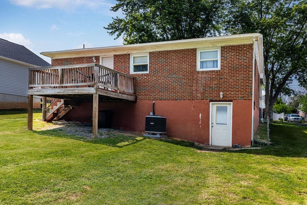 58 AUGUSTA ST, VERONA, Virginia 24482, 3 Bedrooms Bedrooms, ,1 BathroomBathrooms,Residential,58 AUGUSTA ST,666134 MLS # 666134