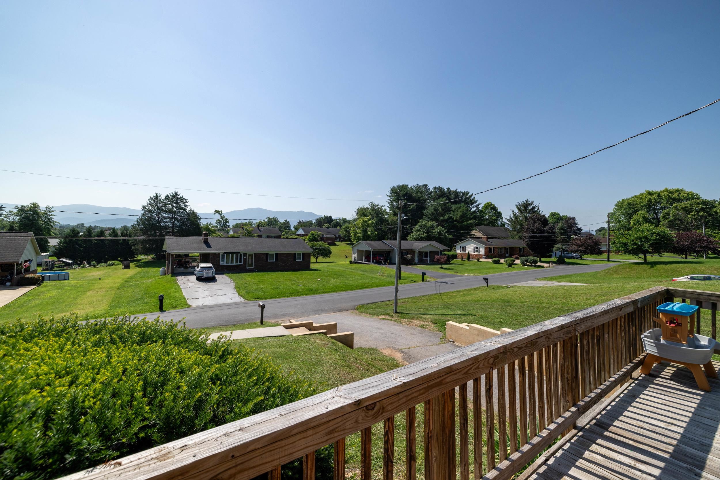 18 GREENFIELD RD, LURAY, Virginia 22835, 3 Bedrooms Bedrooms, ,3 BathroomsBathrooms,Residential,18 GREENFIELD RD,666136 MLS # 666136