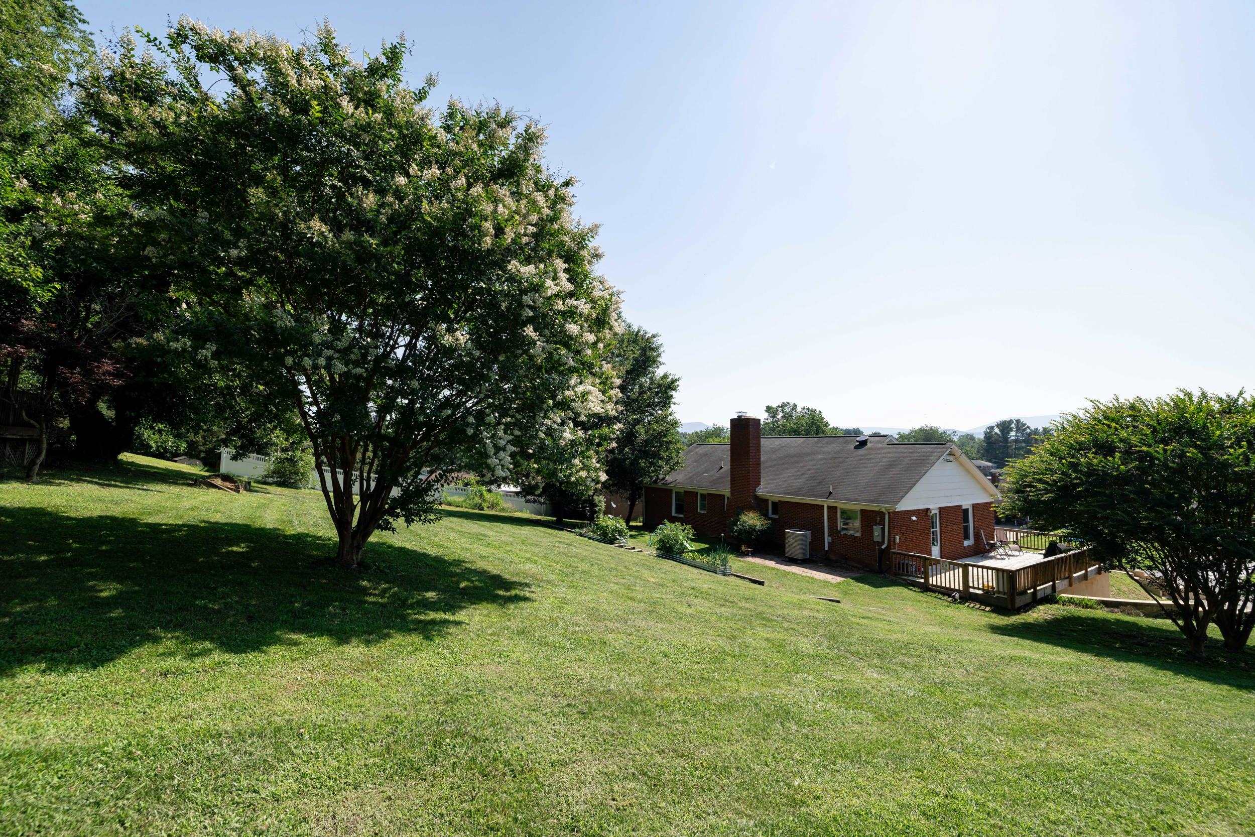 18 GREENFIELD RD, LURAY, Virginia 22835, 3 Bedrooms Bedrooms, ,3 BathroomsBathrooms,Residential,18 GREENFIELD RD,666136 MLS # 666136