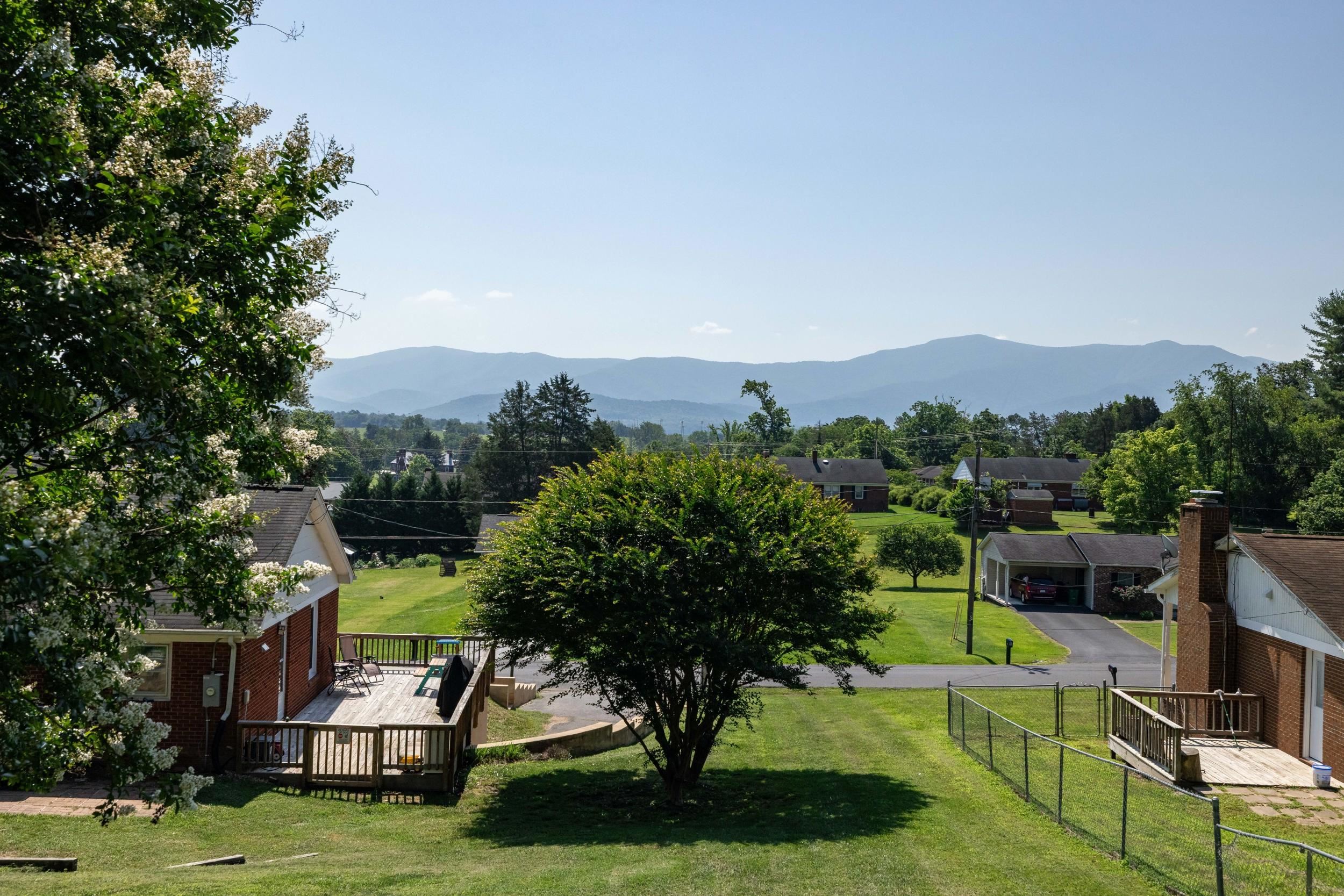 18 GREENFIELD RD, LURAY, Virginia 22835, 3 Bedrooms Bedrooms, ,3 BathroomsBathrooms,Residential,18 GREENFIELD RD,666136 MLS # 666136
