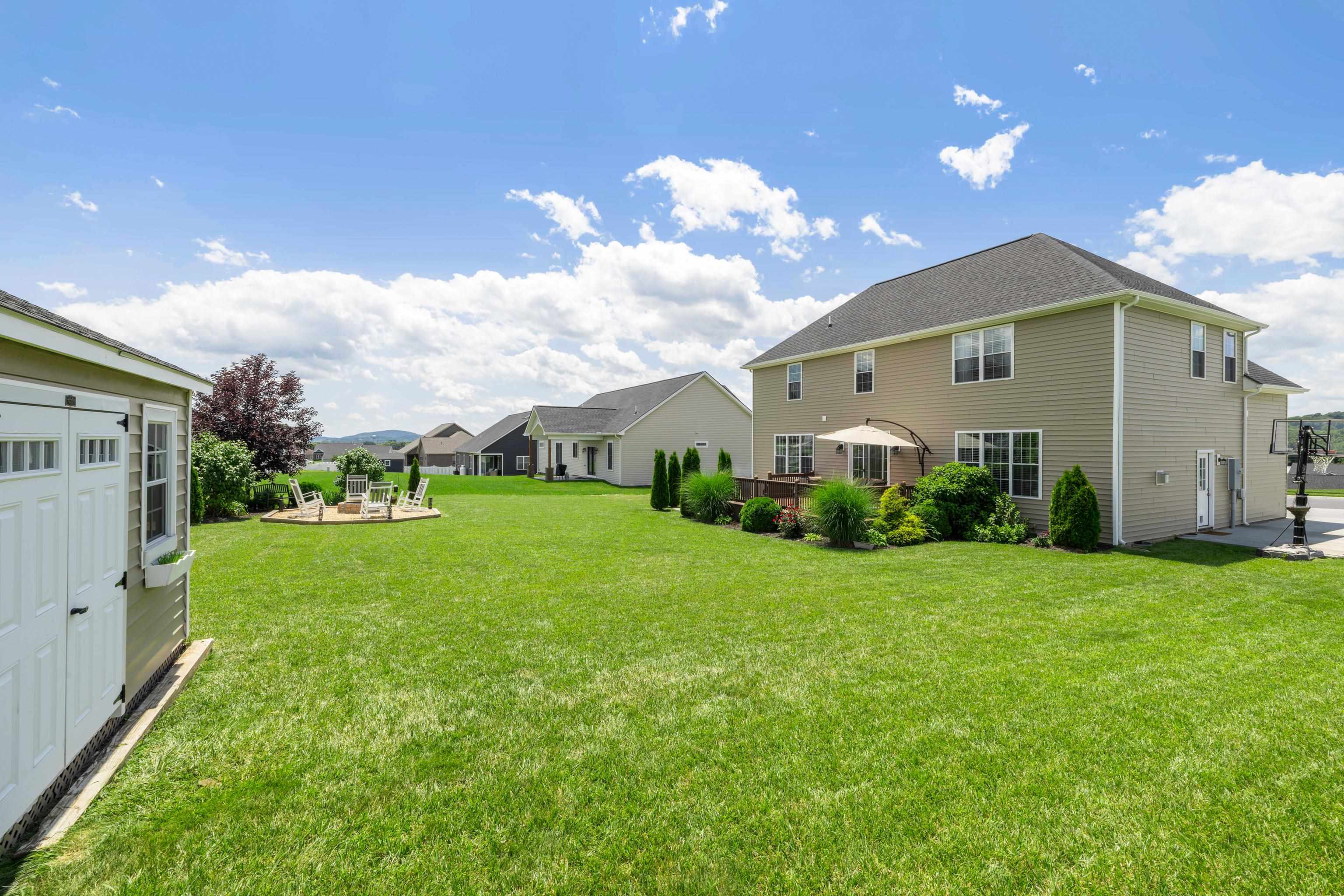 130 TURBINE LN, BRIDGEWATER, Virginia 22812, 4 Bedrooms Bedrooms, ,2 BathroomsBathrooms,Residential,Meticulously Maintained Home in Like New Condition,130 TURBINE LN,666137 MLS # 666137