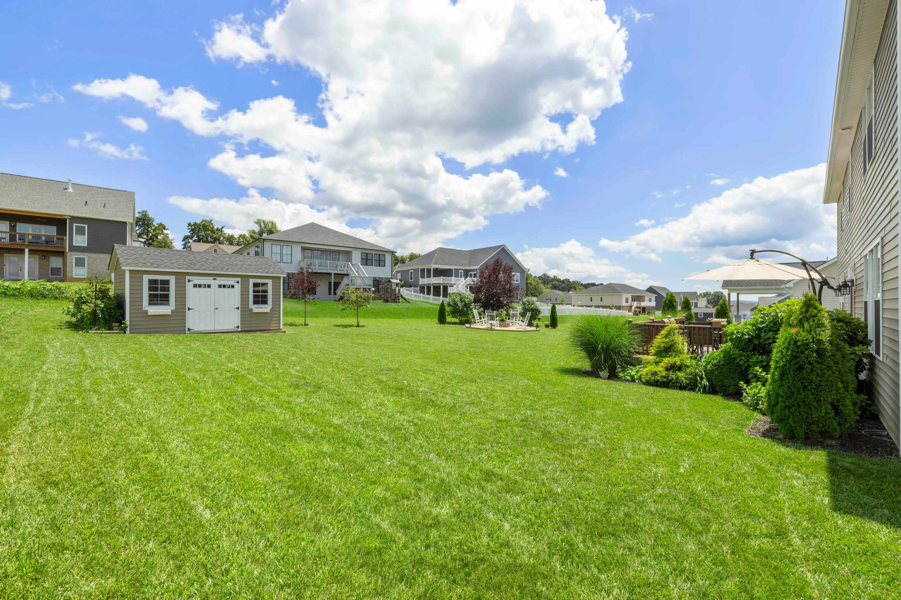 130 TURBINE LN, BRIDGEWATER, Virginia 22812, 4 Bedrooms Bedrooms, ,2 BathroomsBathrooms,Residential,Meticulously Maintained Home in Like New Condition,130 TURBINE LN,666137 MLS # 666137