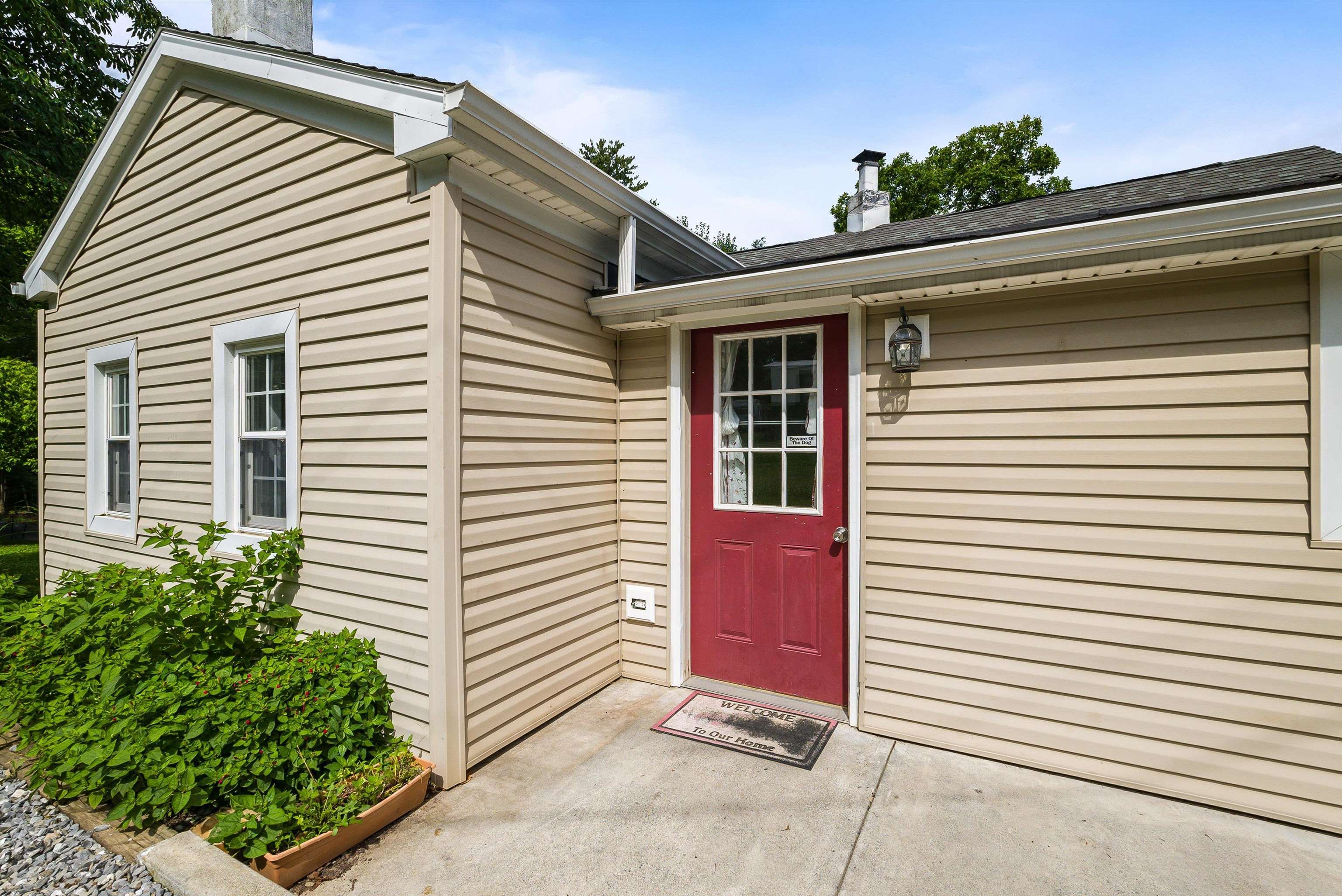 474 STONEY RUN RD, BUENA VISTA, Virginia 24416, 3 Bedrooms Bedrooms, ,1 BathroomBathrooms,Residential,474 STONEY RUN RD,666144 MLS # 666144