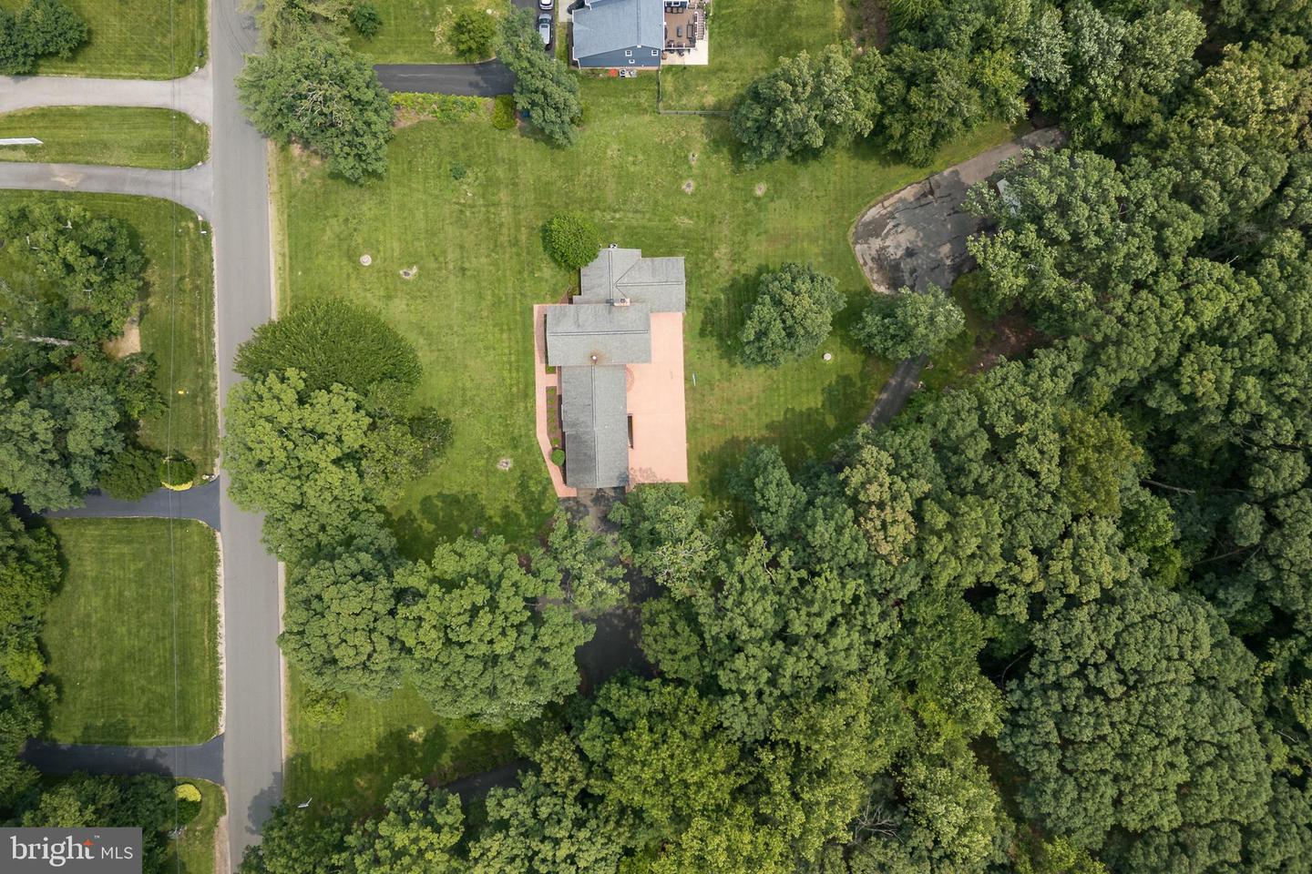 3809 RUSSELL RD, WOODBRIDGE, Virginia 22192, 5 Bedrooms Bedrooms, ,3 BathroomsBathrooms,Residential,For sale,3809 RUSSELL RD,VAPW2095144 MLS # VAPW2095144