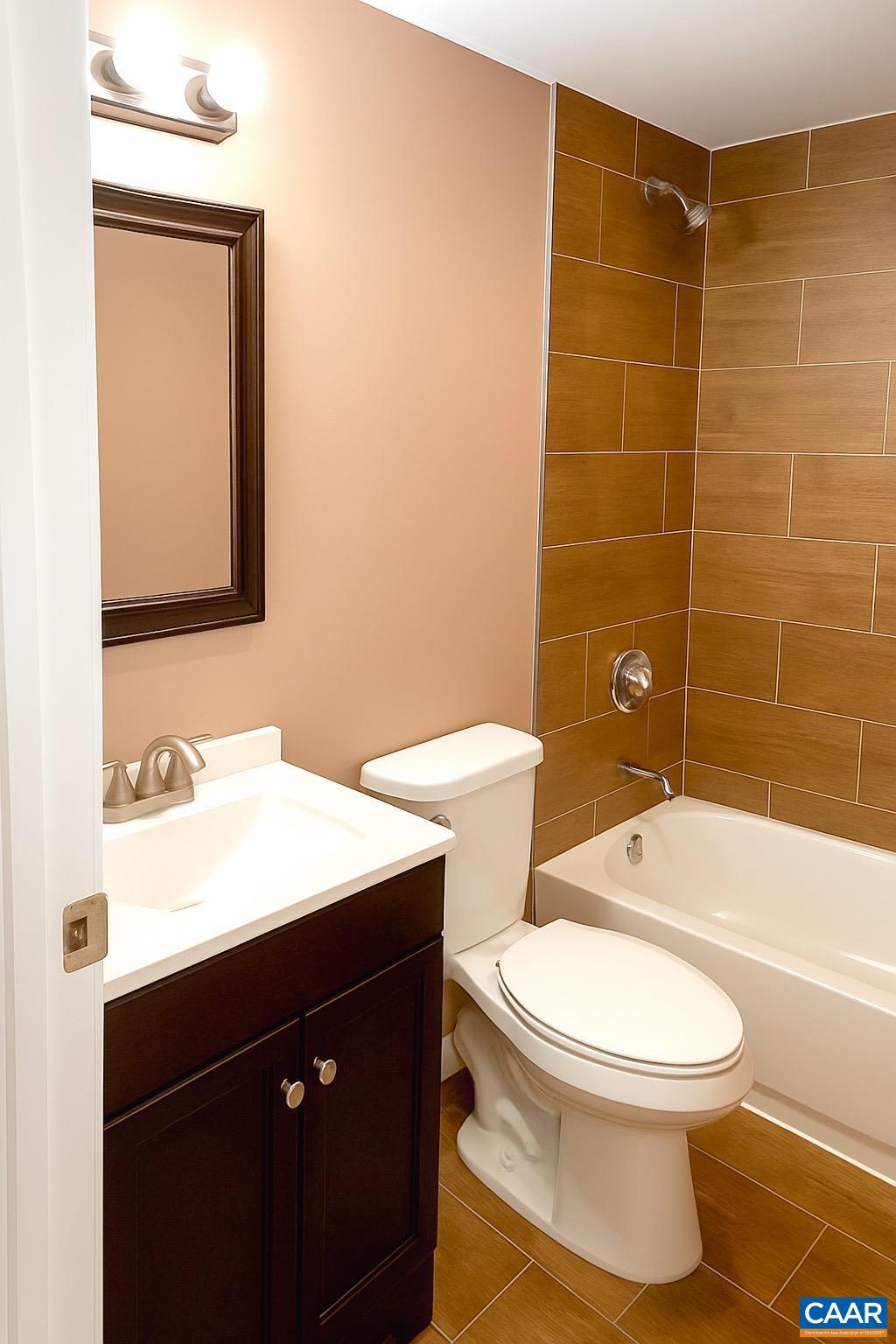 107 W GAY ST, STAUNTON, Virginia 24401, 2 Bedrooms Bedrooms, ,1 BathroomBathrooms,Residential,107 W GAY ST,666149 MLS # 666149