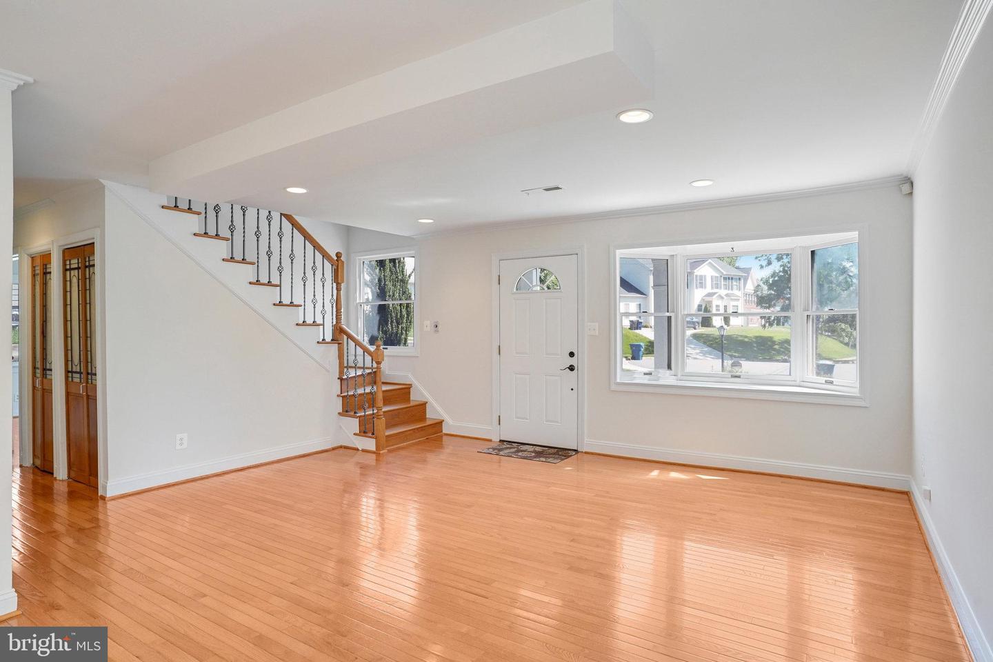 2052 ARCH DR, FALLS CHURCH, Virginia 22043, 4 Bedrooms Bedrooms, ,3 BathroomsBathrooms,Residential,For sale,2052 ARCH DR,VAFX2242242 MLS # VAFX2242242