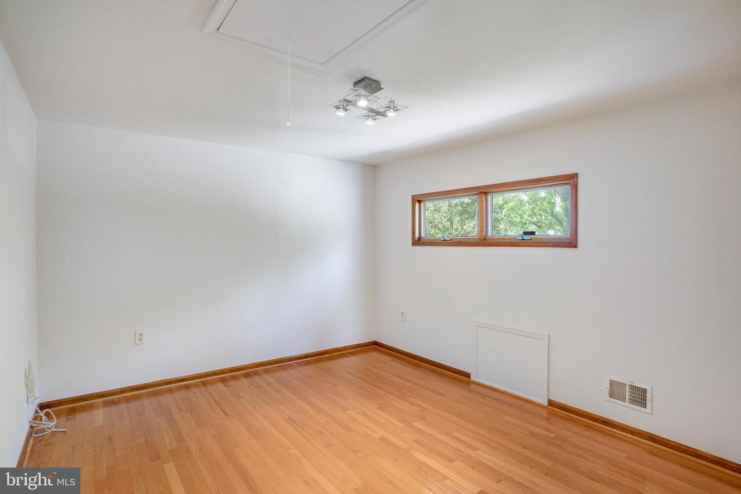 2052 ARCH DR, FALLS CHURCH, Virginia 22043, 4 Bedrooms Bedrooms, ,3 BathroomsBathrooms,Residential,For sale,2052 ARCH DR,VAFX2242242 MLS # VAFX2242242