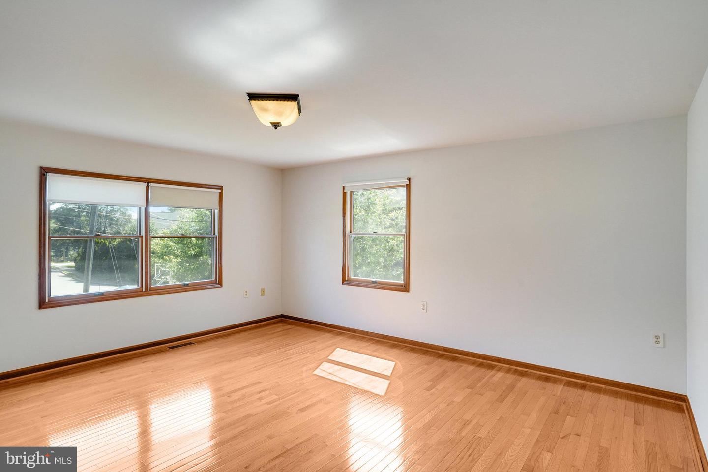 2052 ARCH DR, FALLS CHURCH, Virginia 22043, 4 Bedrooms Bedrooms, ,3 BathroomsBathrooms,Residential,For sale,2052 ARCH DR,VAFX2242242 MLS # VAFX2242242