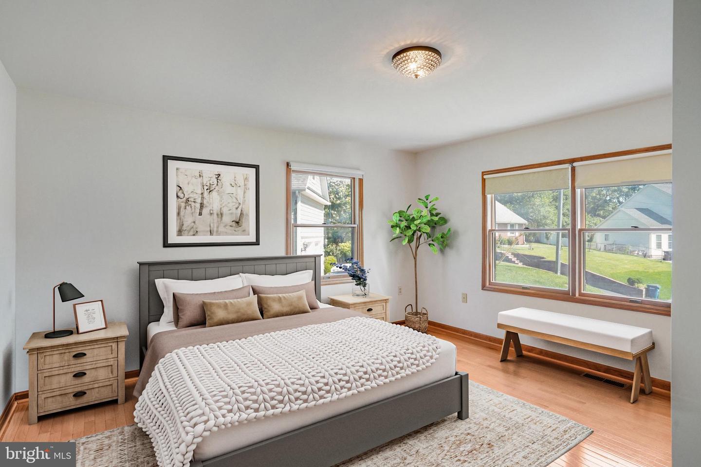 2052 ARCH DR, FALLS CHURCH, Virginia 22043, 4 Bedrooms Bedrooms, ,3 BathroomsBathrooms,Residential,For sale,2052 ARCH DR,VAFX2242242 MLS # VAFX2242242