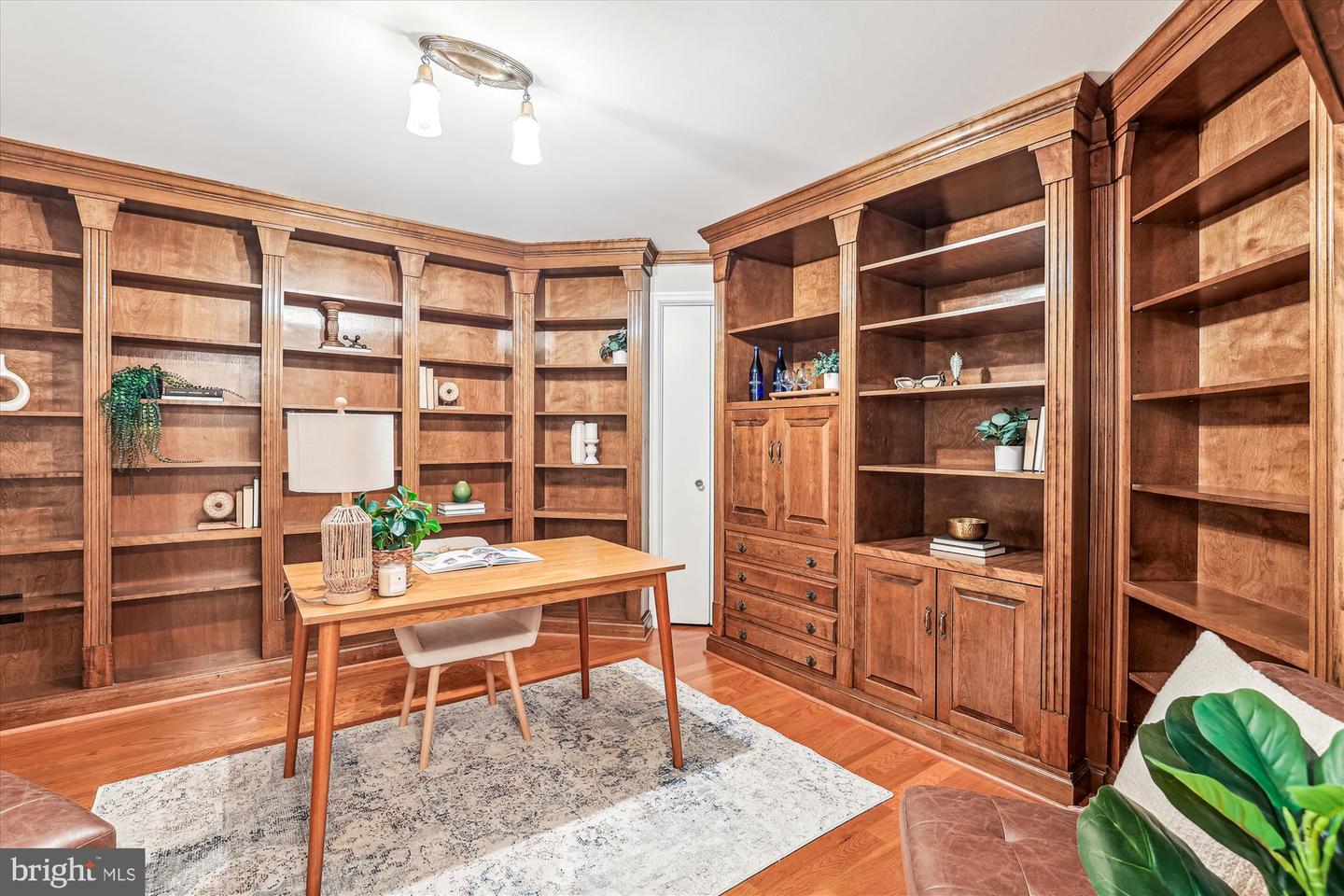 955 26TH ST NW #512, WASHINGTON, District Of Columbia 20037, 2 Bedrooms Bedrooms, ,2 BathroomsBathrooms,Residential,For sale,955 26TH ST NW #512,DCDC2203004 MLS # DCDC2203004