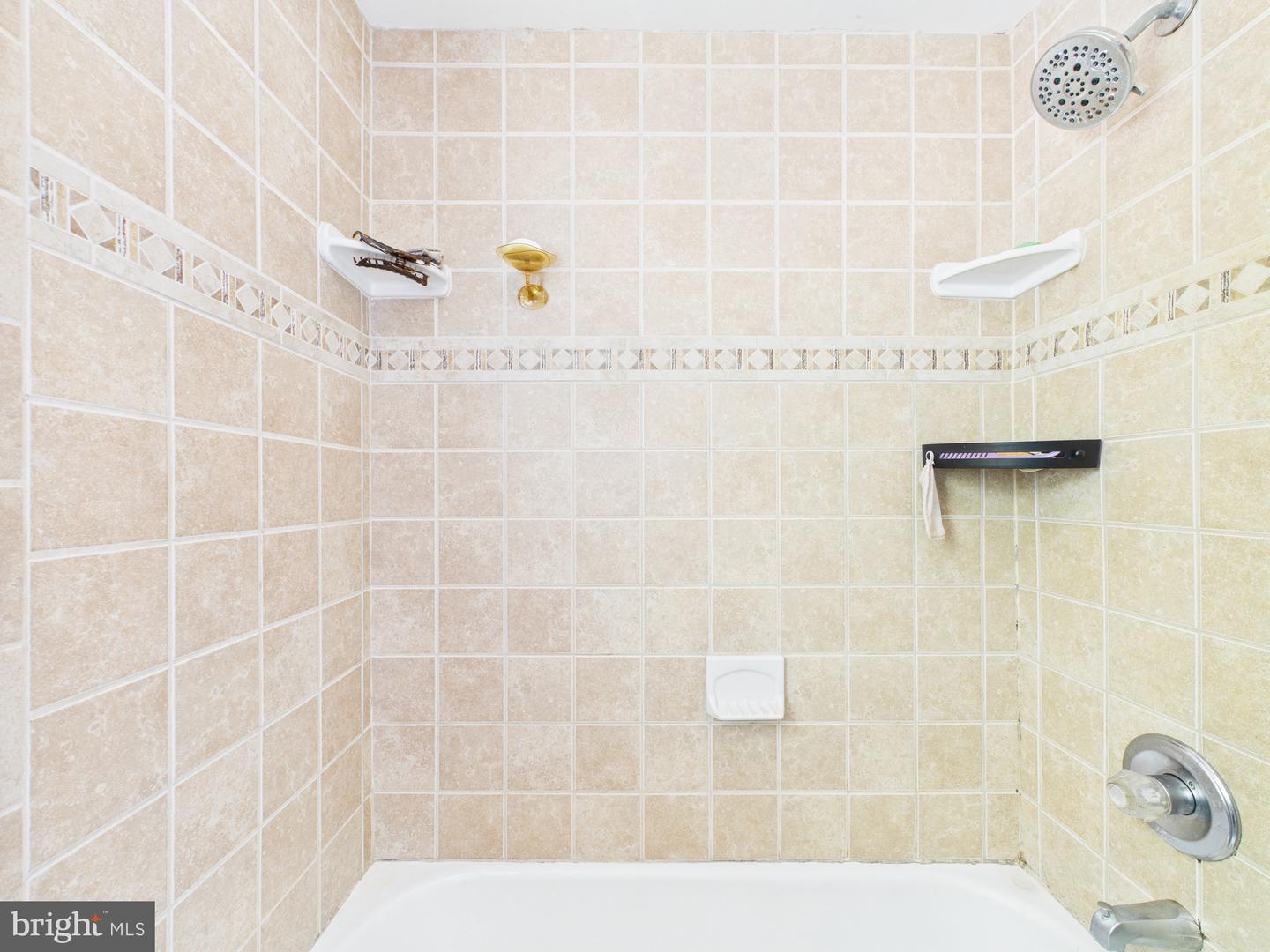 2206 CULPEPER DR, WOODBRIDGE, Virginia 22191, 6 Bedrooms Bedrooms, ,3 BathroomsBathrooms,Residential,For sale,2206 CULPEPER DR,VAPW2095884 MLS # VAPW2095884