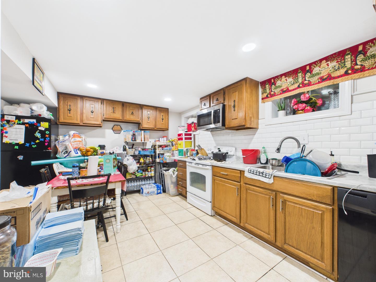 2206 CULPEPER DR, WOODBRIDGE, Virginia 22191, 6 Bedrooms Bedrooms, ,3 BathroomsBathrooms,Residential,For sale,2206 CULPEPER DR,VAPW2095884 MLS # VAPW2095884