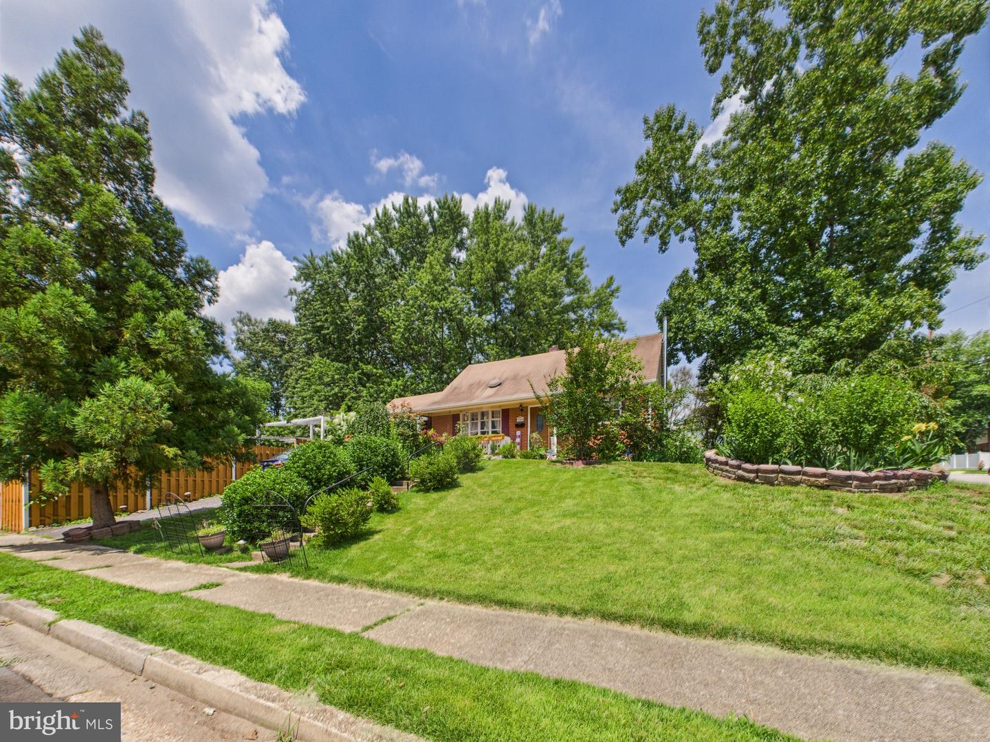 2206 CULPEPER DR, WOODBRIDGE, Virginia 22191, 6 Bedrooms Bedrooms, ,3 BathroomsBathrooms,Residential,For sale,2206 CULPEPER DR,VAPW2095884 MLS # VAPW2095884
