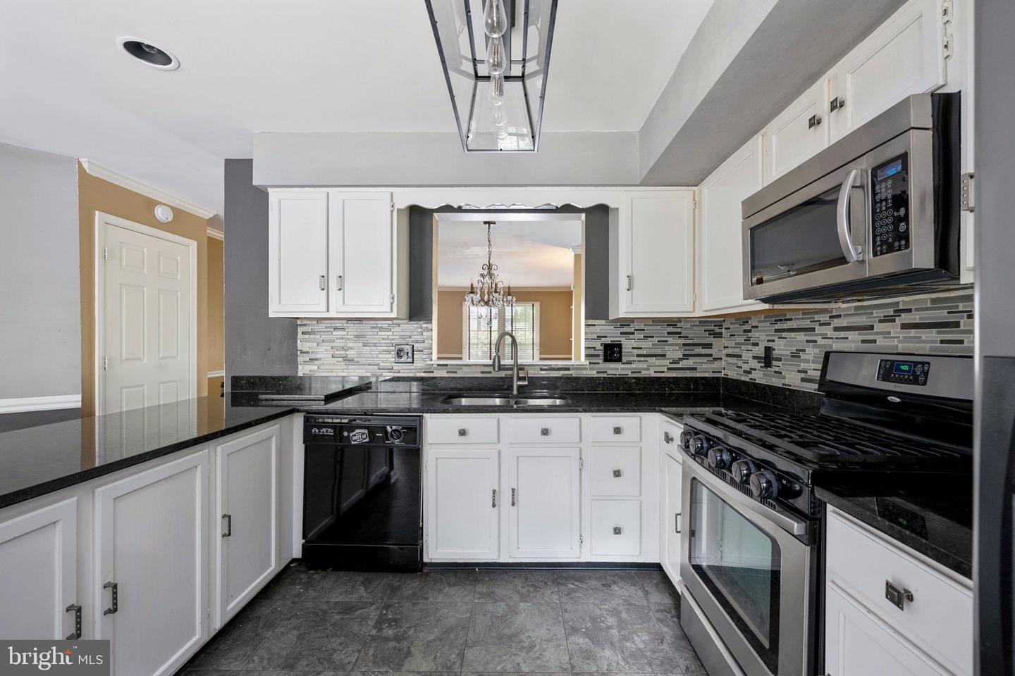 12329 MANCHESTER WAY, WOODBRIDGE, Virginia 22192, 3 Bedrooms Bedrooms, ,2 BathroomsBathrooms,Residential,For sale,12329 MANCHESTER WAY,VAPW2096026 MLS # VAPW2096026