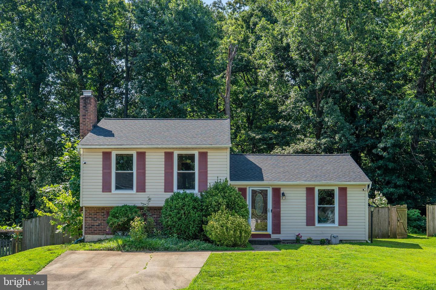 7627 FALLSWOOD WAY, LORTON, Virginia 22079, 3 Bedrooms Bedrooms, ,3 BathroomsBathrooms,Residential,For sale,7627 FALLSWOOD WAY,VAFX2245342 MLS # VAFX2245342