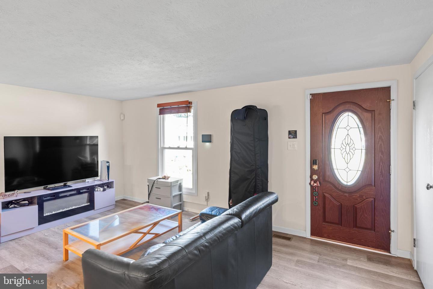 7627 FALLSWOOD WAY, LORTON, Virginia 22079, 3 Bedrooms Bedrooms, ,3 BathroomsBathrooms,Residential,For sale,7627 FALLSWOOD WAY,VAFX2245342 MLS # VAFX2245342