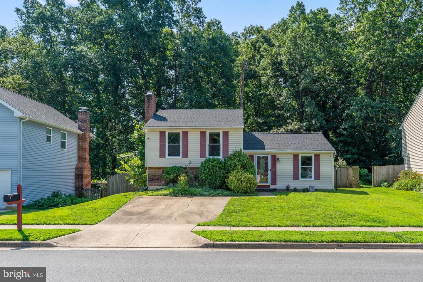 7627 FALLSWOOD WAY, LORTON, Virginia 22079, 3 Bedrooms Bedrooms, ,3 BathroomsBathrooms,Residential,For sale,7627 FALLSWOOD WAY,VAFX2245342 MLS # VAFX2245342