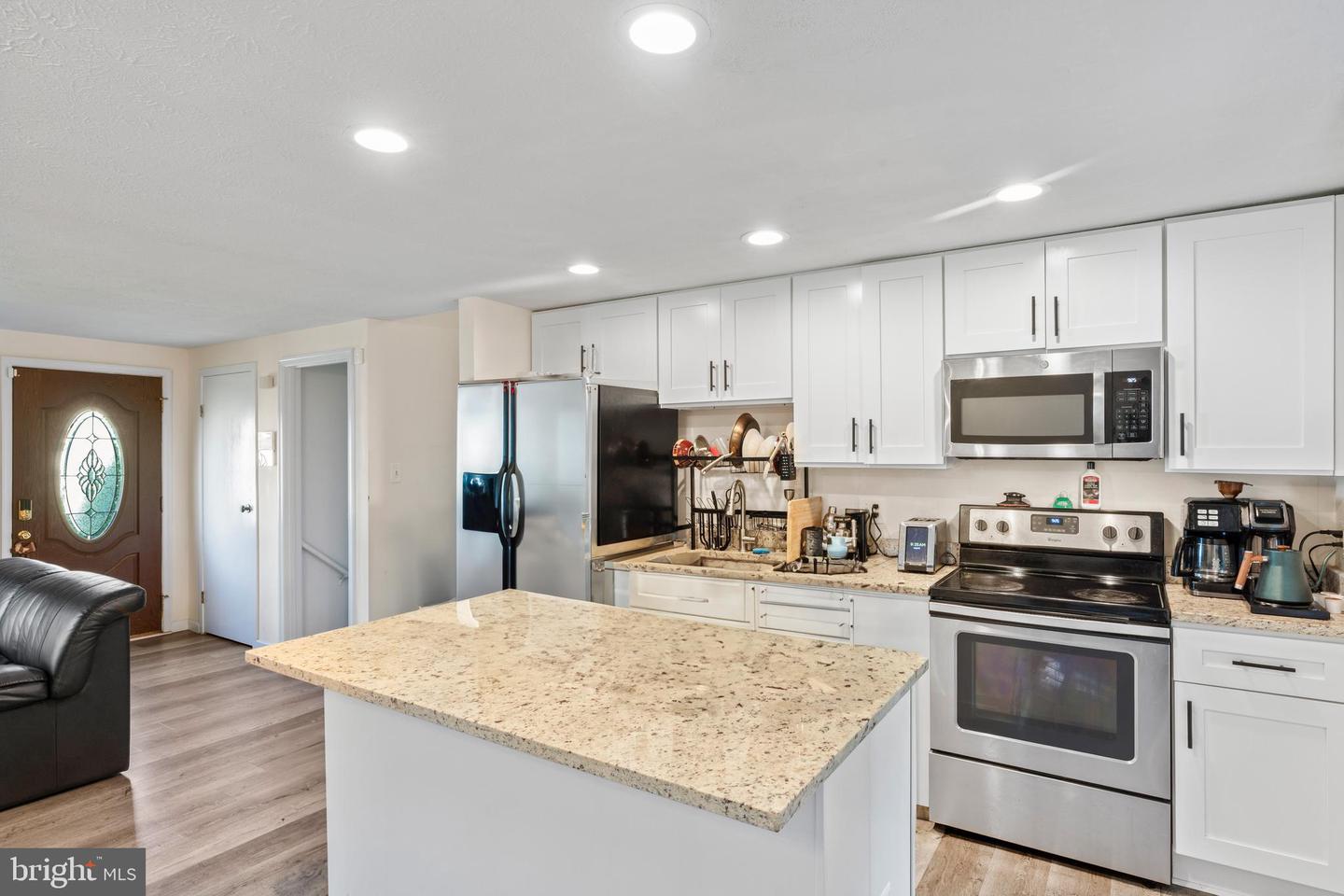 7627 FALLSWOOD WAY, LORTON, Virginia 22079, 3 Bedrooms Bedrooms, ,3 BathroomsBathrooms,Residential,For sale,7627 FALLSWOOD WAY,VAFX2245342 MLS # VAFX2245342