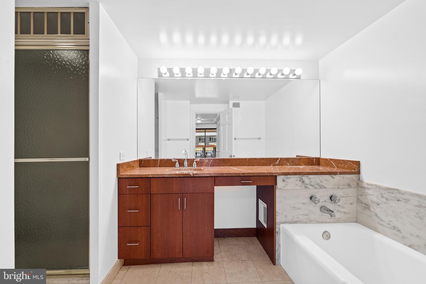 2700 VIRGINIA AVE NW #109, WASHINGTON, District Of Columbia 20037, 2 Bedrooms Bedrooms, ,2 BathroomsBathrooms,Residential,For sale,2700 VIRGINIA AVE NW #109,DCDC2204840 MLS # DCDC2204840