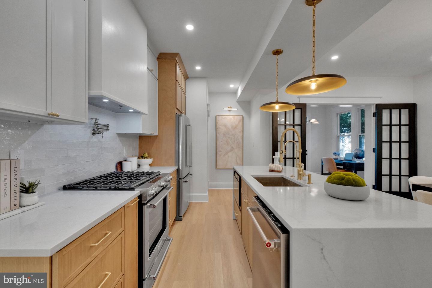 5811 5TH ST NW, WASHINGTON, District Of Columbia 20011, 4 Bedrooms Bedrooms, ,3 BathroomsBathrooms,Residential,For sale,5811 5TH ST NW,DCDC2205346 MLS # DCDC2205346