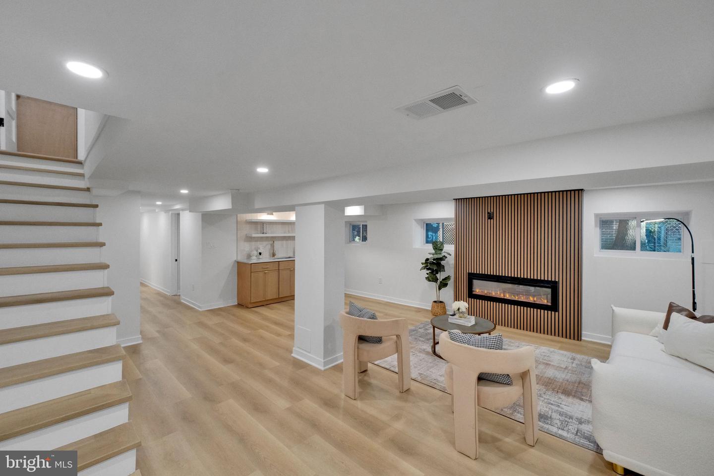 5811 5TH ST NW, WASHINGTON, District Of Columbia 20011, 4 Bedrooms Bedrooms, ,3 BathroomsBathrooms,Residential,For sale,5811 5TH ST NW,DCDC2205346 MLS # DCDC2205346