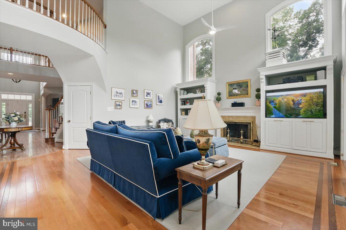 3014 APPLE BROOK LN, OAKTON, Virginia 22124, 5 Bedrooms Bedrooms, ,4 BathroomsBathrooms,Residential,For sale,3014 APPLE BROOK LN,VAFX2247050 MLS # VAFX2247050