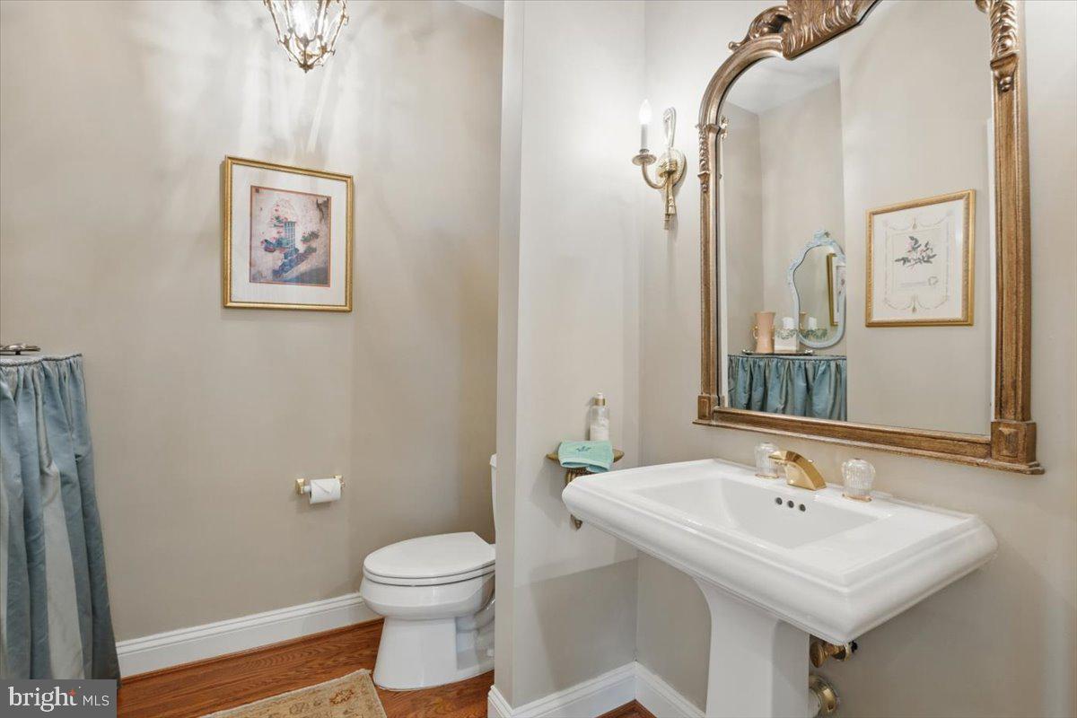 3014 APPLE BROOK LN, OAKTON, Virginia 22124, 5 Bedrooms Bedrooms, ,4 BathroomsBathrooms,Residential,For sale,3014 APPLE BROOK LN,VAFX2247050 MLS # VAFX2247050