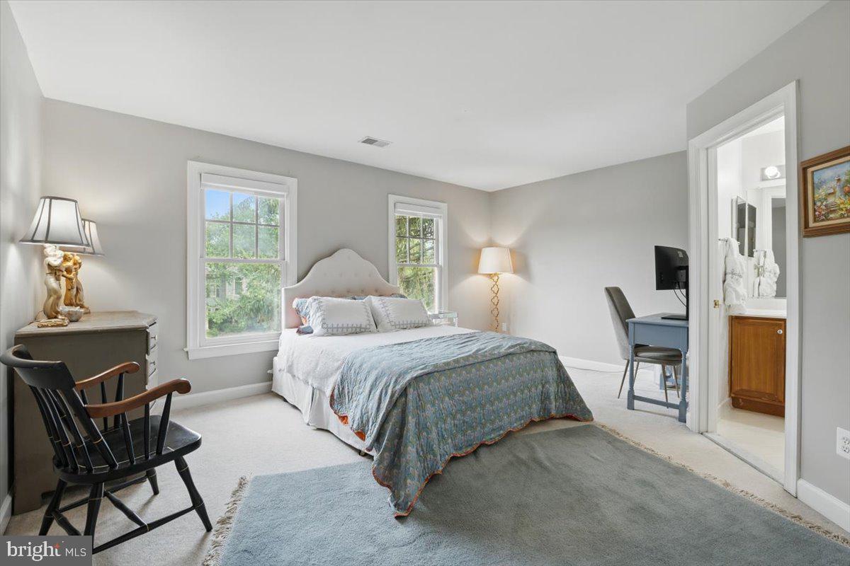 3014 APPLE BROOK LN, OAKTON, Virginia 22124, 5 Bedrooms Bedrooms, ,4 BathroomsBathrooms,Residential,For sale,3014 APPLE BROOK LN,VAFX2247050 MLS # VAFX2247050