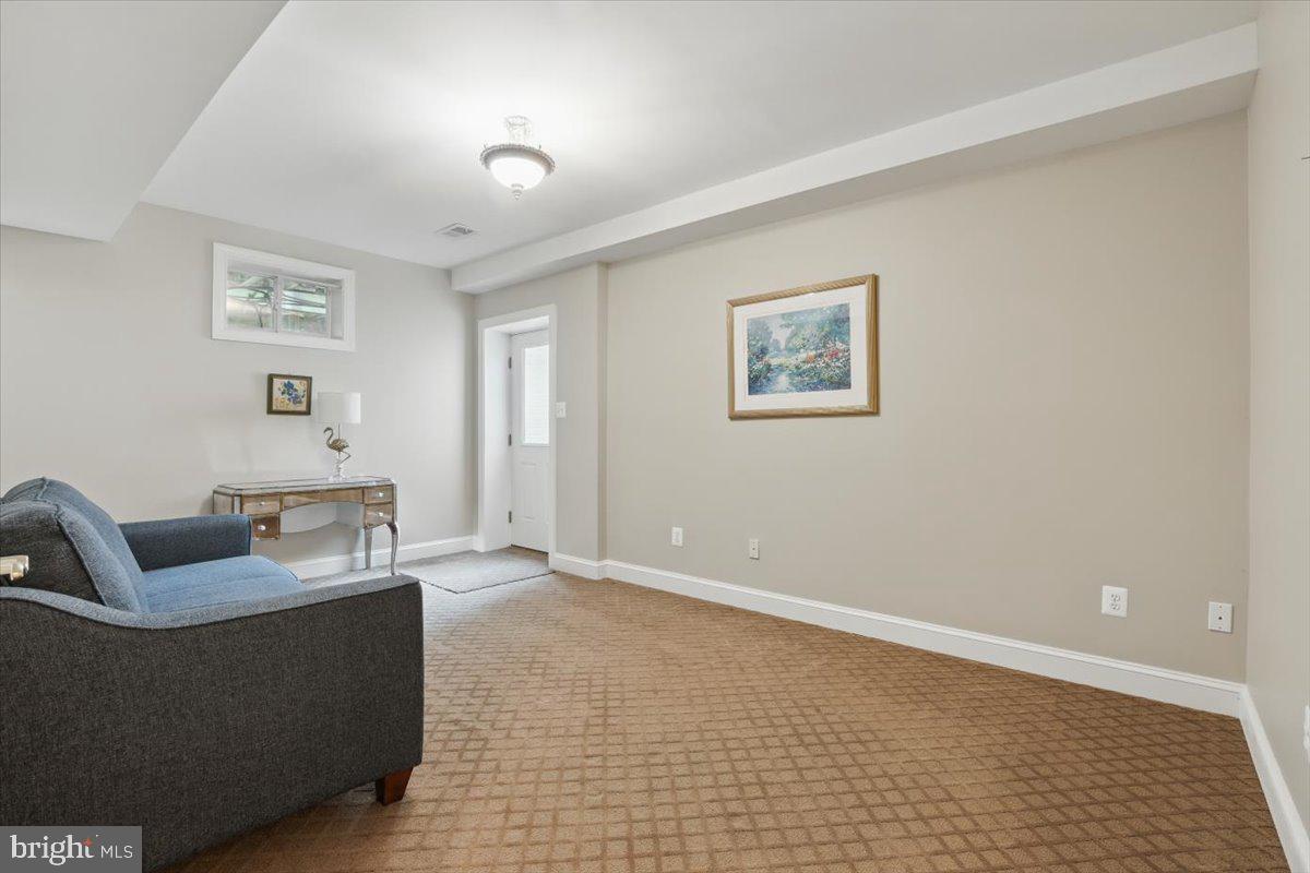 3014 APPLE BROOK LN, OAKTON, Virginia 22124, 5 Bedrooms Bedrooms, ,4 BathroomsBathrooms,Residential,For sale,3014 APPLE BROOK LN,VAFX2247050 MLS # VAFX2247050